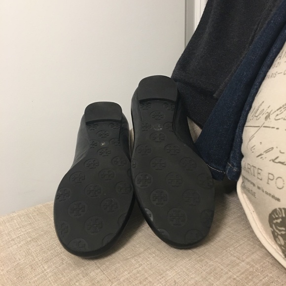 ✨ Moving sale 🚗- 🌟Host Pick🌟 Tory Burch, Black Reva Flats, Size 8 - Picture 3 of 6